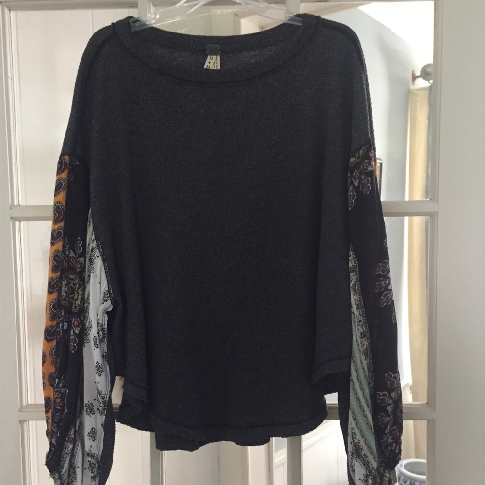 We The Free,mixed fabric top, raw hem, medium, charcoal with multi color sleeves